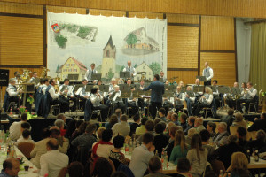 Frühlingskonzert des MVE in der voll besetzten Gemeindehalle